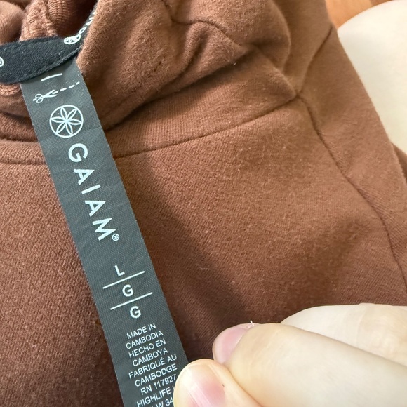 GAIAM Women’s Brown Long Sleeve Cowl Neck Hooded Sweatshirt, size Large - Picture 4 of 4